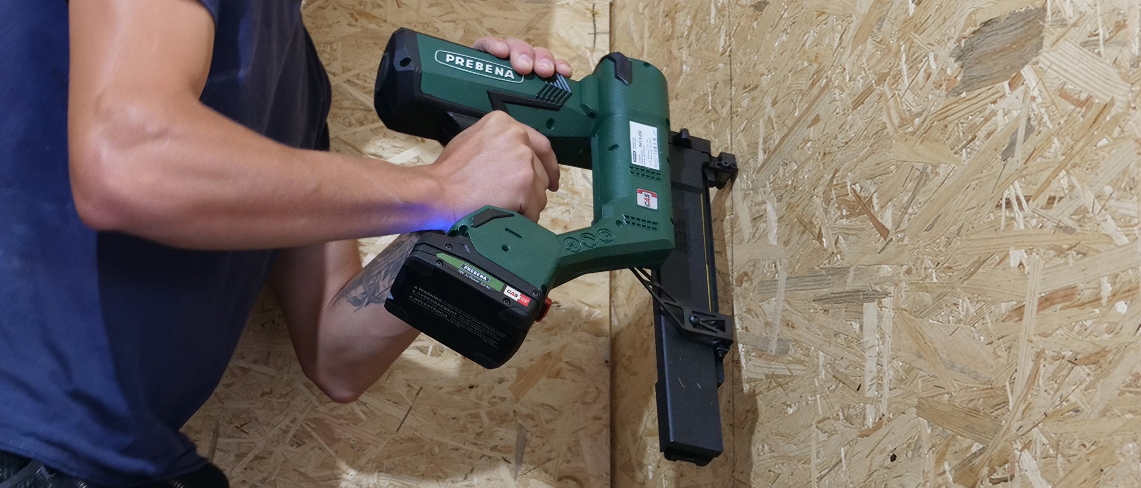 PKT-5-Z50-SET22 Akku-Nagler für Bauklammern von 16-50mm mit Akku und Ladestation