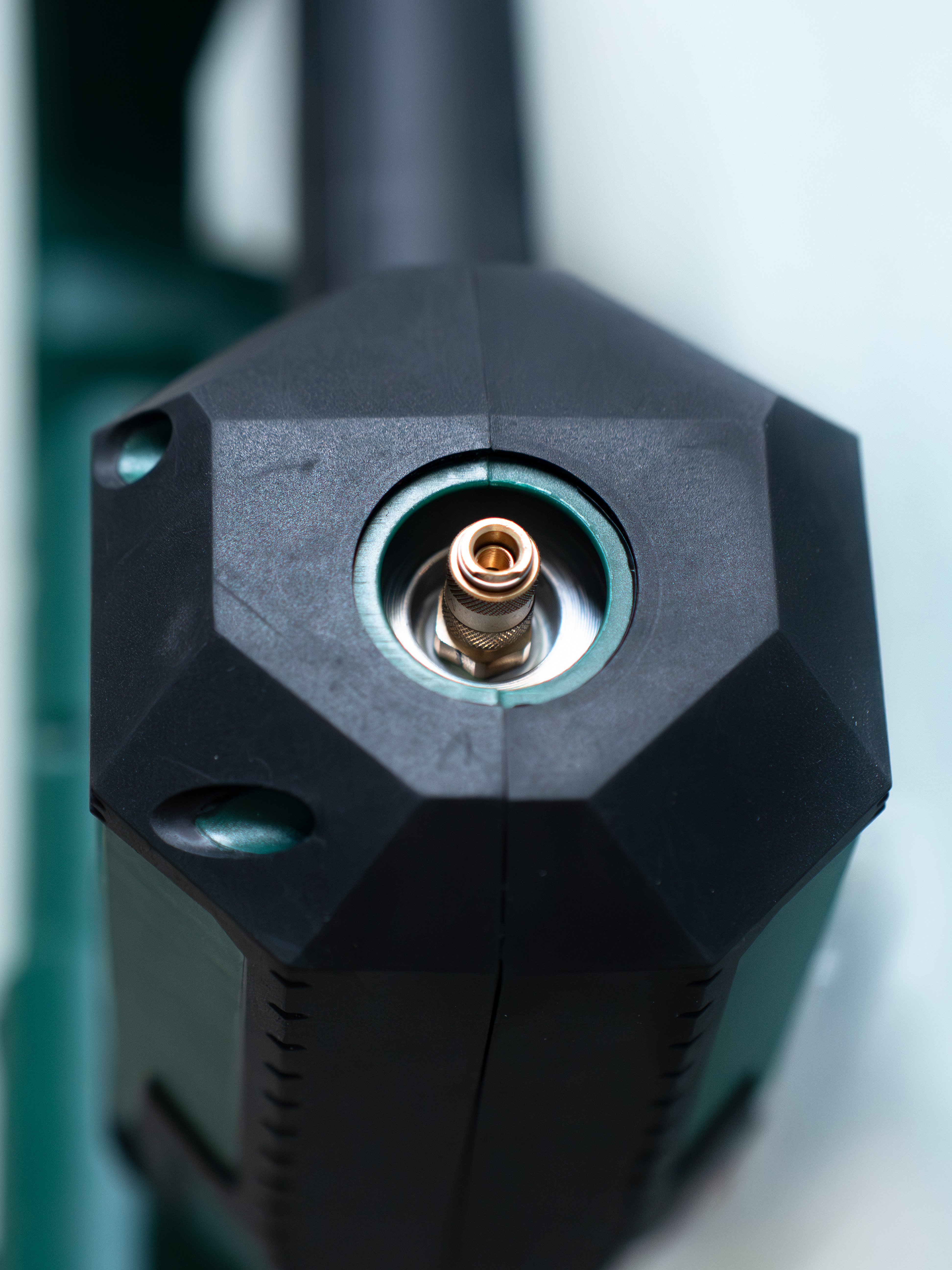 PKT-5-Z50-SET22 Akku-Nagler für Bauklammern von 16-50mm mit Akku und Ladestation