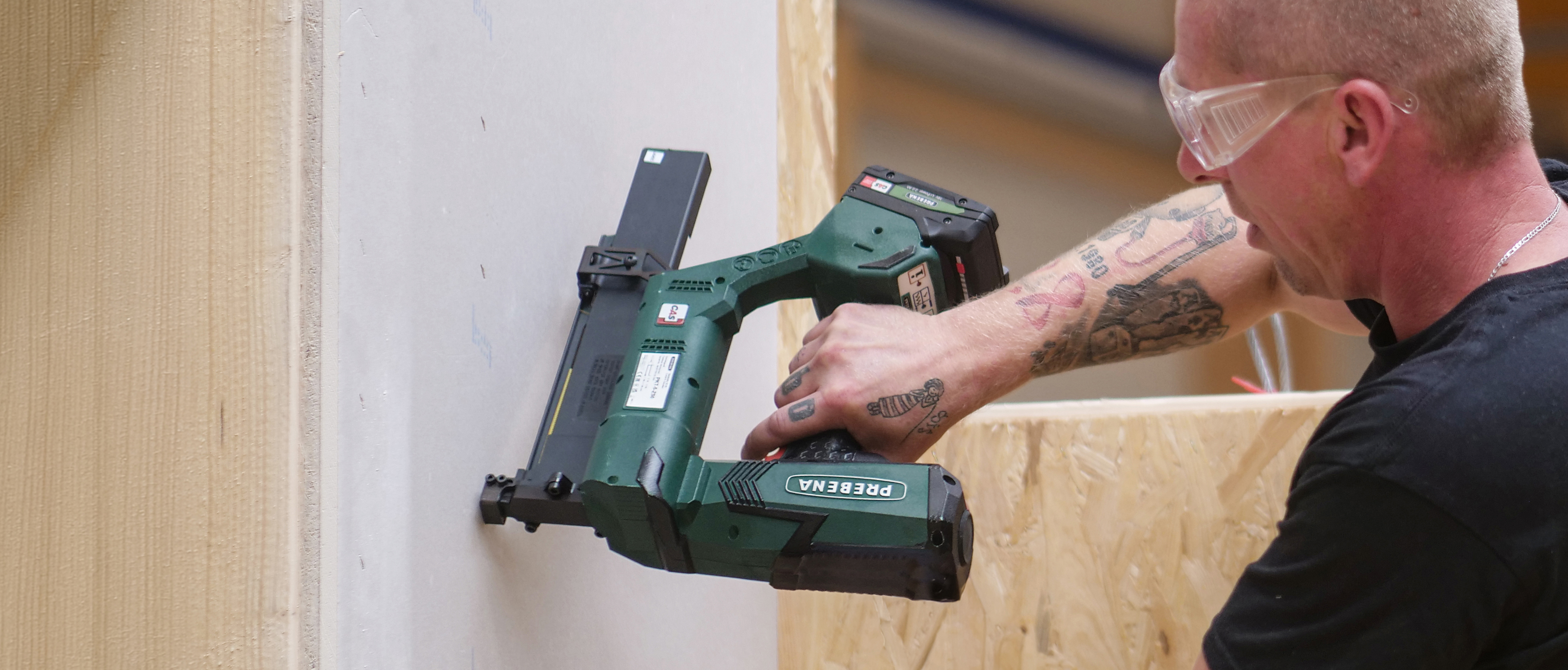 PKT-5-Z50-SET22 Akku-Nagler für Bauklammern von 16-50mm mit Akku und Ladestation